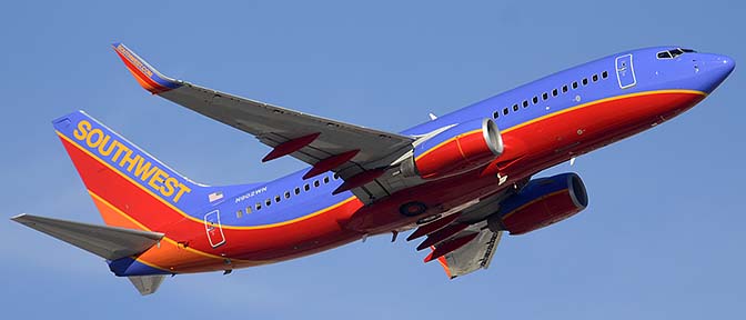 Southwest Boeing 737-7H4 N902WN , Phoenix Sky Harbor, January 2, 2016